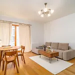Rakowicka Parking Balkon By Hosty Apartamento